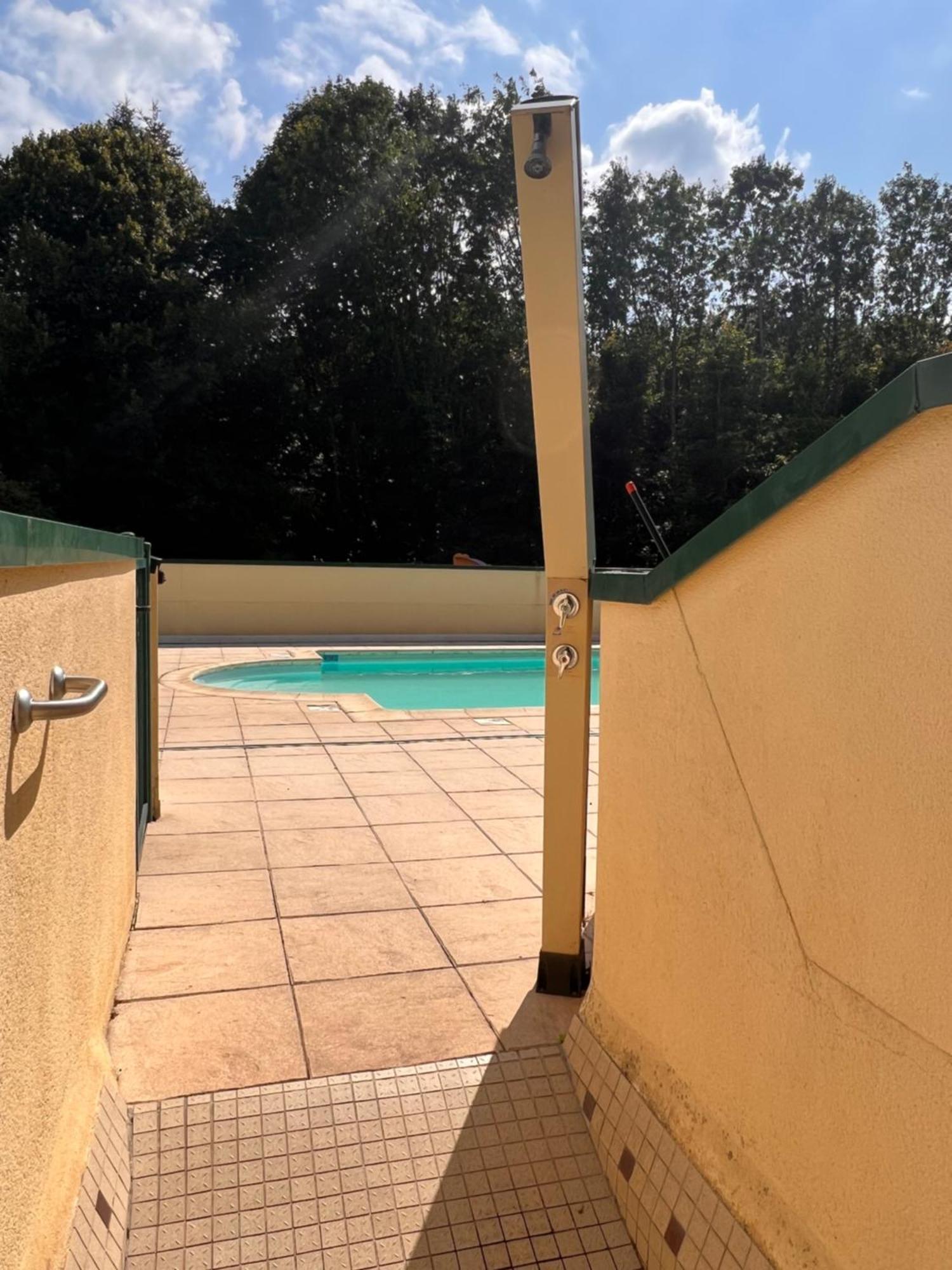 Logement Insolite "Bubble Jungle" Saint-Evarzec Exterior photo